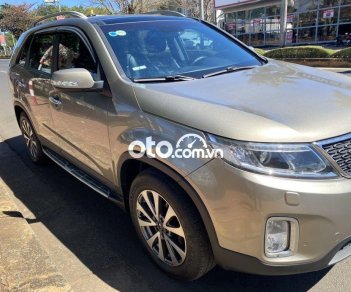 Kia Sorento AT 2014 - Bán Kia Sorento AT sản xuất 2014, màu ghi vàng giá tốt