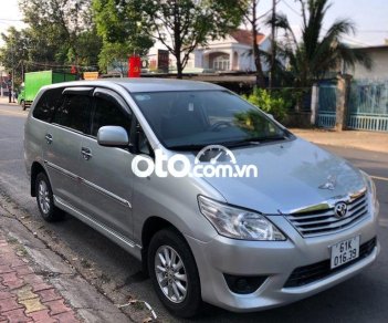 Toyota Innova  2.0E MT 2013 - Cần bán Toyota Innova 2.0E MT năm sản xuất 2013, màu bạc