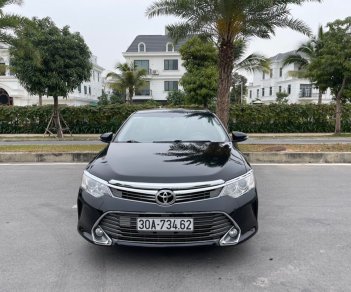 Toyota Camry 2015 - Gia đình cần bán Toyota Camry 2.5Q, sx cuối 2015, số tự động, chính chủ