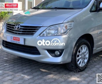 Toyota Innova  2.0G   2013 - Cần bán xe Toyota Innova 2.0G năm 2013, màu bạc xe gia đình