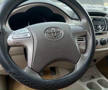 Toyota Innova 2013 - Cần bán xe Toyota Innova 2.0G đăng ký 2013, mới 95%, giá 388tr
