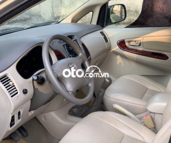 Toyota Innova 2006 - Bán Toyota Innova 2.0G năm 2006, màu bạc