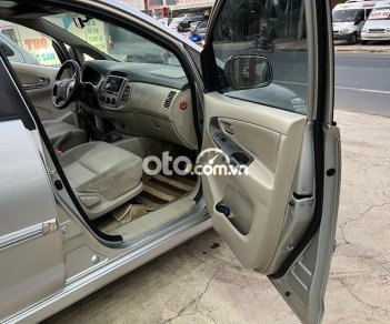 Toyota Innova   E  2014 - Bán Toyota Innova 2.0E năm 2014, màu bạc