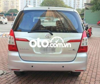 Toyota Innova   E  2015 - Cần bán Toyota Innova E sản xuất 2015, màu bạc, 380 triệu