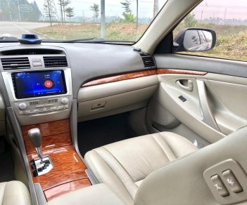 Toyota Camry 2010 - Chính chủ bán Camry 3.5Q sản xuất 2010 phiên bản cao cấp nhất