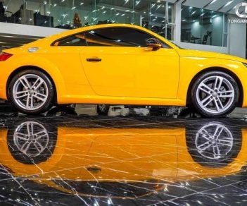 Audi TT 2.0 2015 - Cần bán Audi TT 2.0 năm sản xuất 2015, màu vàng, xe nhập