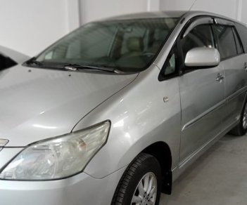 Toyota Innova 2013 - Bán Toyota Innova sản xuất 2013, màu bạc giá cạnh tranh