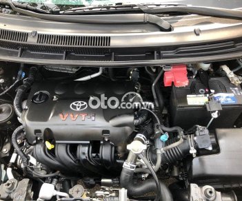 Toyota Vios E 2013 - Cần bán gấp Toyota Vios E sản xuất năm 2013, màu đen chính chủ, giá 285tr