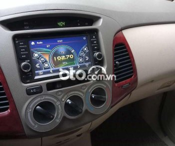 Toyota Innova  2.0E 2006 - Cần bán gấp Toyota Innova 2.0E năm sản xuất 2006, màu bạc, giá chỉ 180 triệu