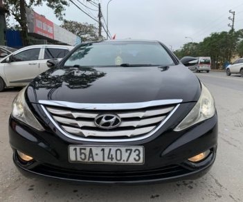 Hyundai Sonata 2010 - Bán Hyundai Sonata 2.0 sản xuất năm 2010, màu đen, xe nhập, 379tr