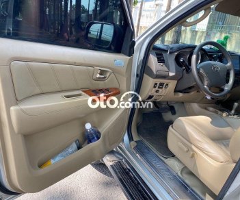 Toyota Fortuner    2.7V 2010 - Bán Toyota Fortuner 2.7V năm 2010, màu bạc