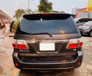 Toyota Fortuner    2.7V 4x4  2011 - Bán xe Toyota Fortuner 2.7V 4x4 năm 2011, màu xám, 425 triệu