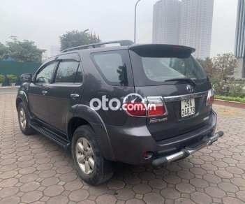 Toyota Fortuner 2.7V  2011 - Cần bán lại xe Toyota Fortuner 2.7V sản xuất năm 2011, màu xám còn mới, giá 388tr