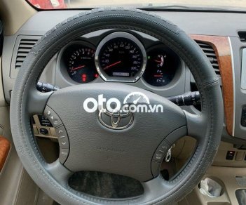 Toyota Fortuner 2.7V  2011 - Cần bán lại xe Toyota Fortuner 2.7V sản xuất năm 2011, màu xám còn mới, giá 388tr