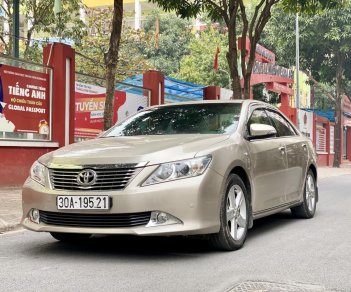 Toyota Camry 2014 - Cần bán Toyota Camry 2.5Q đăng ký 2014 giá tốt