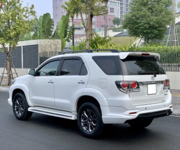 Toyota Fortuner 2015 - Bán gấpToyota Fortuner 2.7 Sportivo 4x2 AT, màu trắng, động cơ hộp số nguyên bản, giấy tờ đầy đủ, giá cạnh tranh