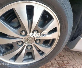 Toyota Innova 2.0E 2015 - Bán xe Toyota Innova 2.0E sản xuất năm 2015, màu bạc