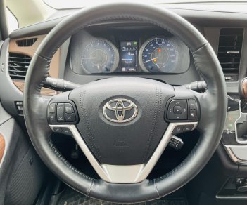 Toyota Sienna 2018 - Cần bán xe Toyota Sienna Limited 3.5 model 2019, bản 2 cầu siêu lướt