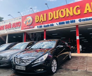 Hyundai Sonata 2010 - Bán Hyundai Sonata 2.0 năm sản xuất 2010 màu đen huyền bí, nhập Hàn trang bị full option