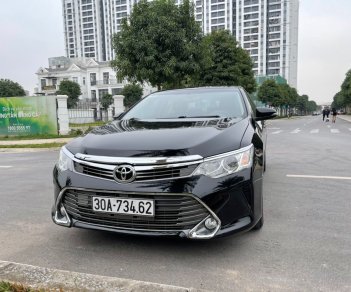 Toyota Camry 2015 - Gia đình cần bán Toyota Camry 2.5Q, sx cuối 2015, số tự động, chính chủ