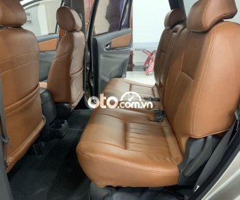 Toyota Innova    2.0E  2012 - Bán xe Toyota Innova 2.0E năm 2012, giá chỉ 325 triệu