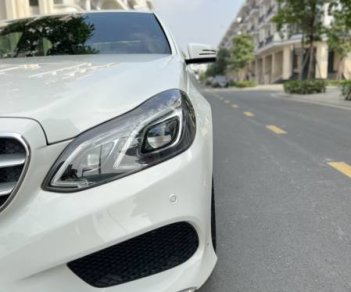 Mercedes-Benz E250  AMG  2015 - Bán Mercedes E250 AMG năm sản xuất 2015, màu trắng, xe nhập ít sử dụng