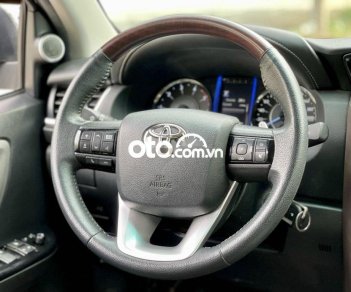 Toyota Fortuner 4x2 AT 2019 - Cần bán lại xe Toyota Fortuner 4x2 AT sản xuất 2019, màu đen giá cạnh tranh