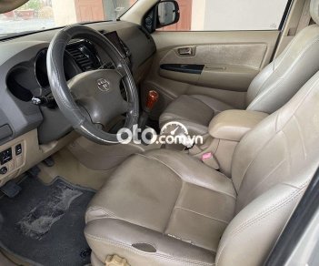 Toyota Fortuner   2.5G  2010 - Bán ô tô Toyota Fortuner 2.5G năm sản xuất 2010, màu bạc số sàn