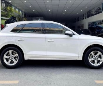 Audi Q5 2017 - Cần bán Audi Q5 2.0 TFSI Quattro năm 2017, màu trắng, siêu siêu đẹp