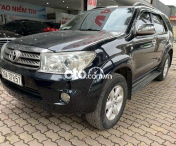 Toyota Fortuner V 4x4 AT 2011 - Cần bán Toyota Fortuner V 4x4 AT sản xuất 2011, màu đen