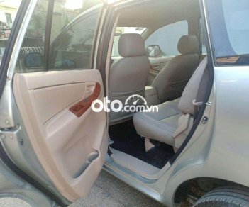 Toyota Innova 2006 - Xe Toyota Innova 2.0E sản xuất 2006, màu bạc