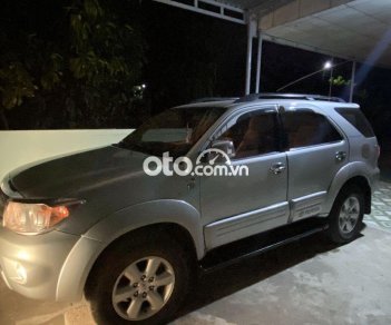 Toyota Fortuner 2.5G 4x2MT 2011 - Cần bán Toyota Fortuner 2.5G 4x2MT năm 2011, màu bạc, nhập khẩu