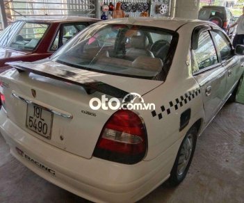 Daewoo Nubira 2.0 2002 - Cần bán lại xe Daewoo Nubira 2.0 sản xuất 2002, màu trắng