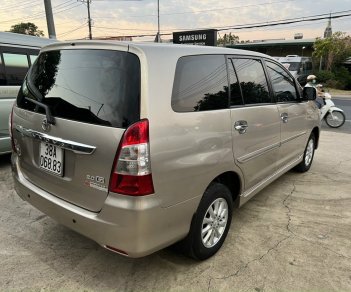 Toyota Innova 2013 - Cần bán xe Toyota Innova 2.0G đăng ký 2013, mới 95%, giá 388tr