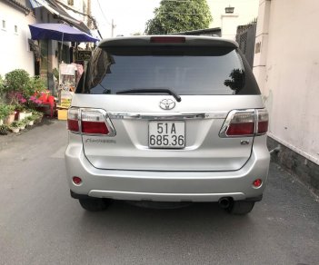 Toyota Fortuner 2010 - Cần bán xe Fortuner 2010 số sàn, máy dầu, màu bạc