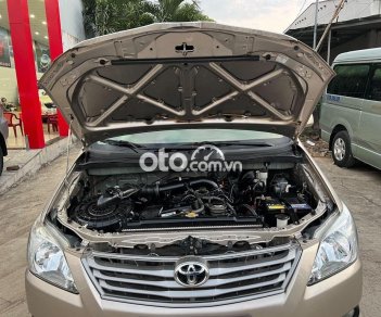 Toyota Innova  2.0 G   2013 - Bán Toyota Innova 2.0 G năm 2013, màu bạc