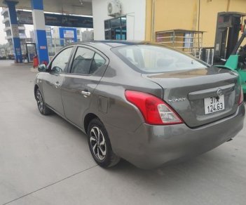 Nissan Sunny 2013 - Cần bán Nissan Sunny sản xuất 2013, màu xám, 212 triệu