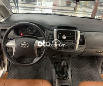 Toyota Innova    2.0E  2012 - Bán xe Toyota Innova 2.0E năm 2012, giá chỉ 325 triệu