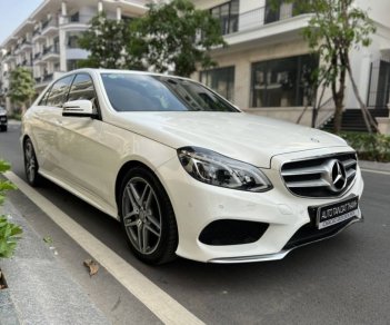 Mercedes-Benz E250  AMG  2015 - Bán Mercedes E250 AMG năm sản xuất 2015, màu trắng, xe nhập ít sử dụng