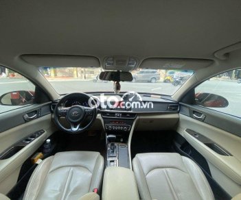 Kia Optima 2.0GAT 2018 - Cần bán Kia Optima 2.0GAT năm 2018, màu đỏ