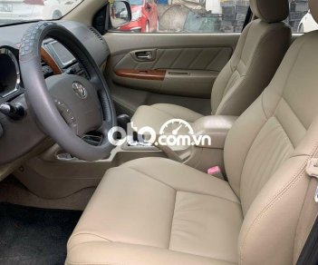 Toyota Fortuner 2.7V  2011 - Cần bán lại xe Toyota Fortuner 2.7V sản xuất năm 2011, màu xám còn mới, giá 388tr