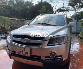 Chevrolet Captiva LT 2.0 2010 - Cần bán gấp Chevrolet Captiva LT 2.0 năm sản xuất 2010, màu bạc số tự động