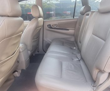 Toyota Innova 2015 - Bán xe Toyota Innova 2.0E MT năm 2015, màu bạc, 1 siêu phẩm bền bỉ thần thánh không dịch vụ 1 ngày