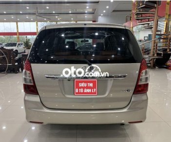 Toyota Innova    2.0E  2012 - Bán xe Toyota Innova 2.0E năm 2012, giá chỉ 325 triệu