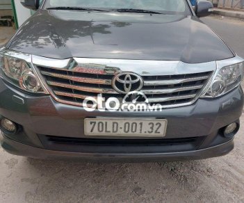 Toyota Fortuner V 2012 - Bán Toyota Fortuner V năm 2012, màu xám, 480tr