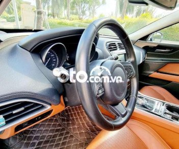 Jaguar XE 2016 - Cần bán xe Jaguar XE S sản xuất 2016, nhập khẩu