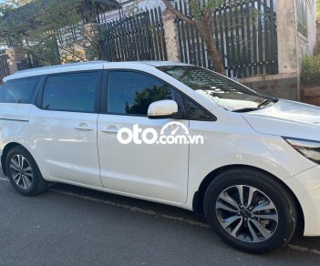 Kia Sedona AT 2017 - Bán xe Kia Sedona AT năm sản xuất 2017, màu trắng, nhập khẩu xe gia đình, 72 triệu