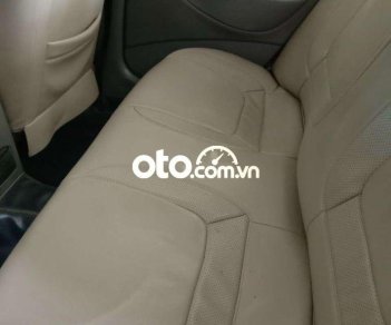 Daewoo Nubira 2.0 2002 - Cần bán lại xe Daewoo Nubira 2.0 sản xuất 2002, màu trắng