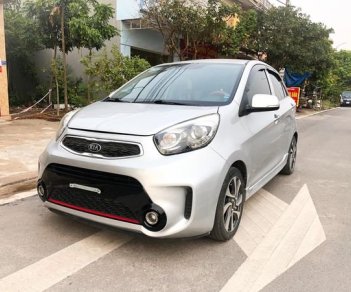 Kia Morning Si 2017 - Bán Kia Morning Si sản xuất năm 2017, màu bạc xe gia đình 