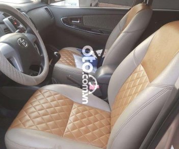 Toyota Innova E 2013 - Bán Toyota Innova E sản xuất năm 2013, nhập khẩu còn mới, giá tốt